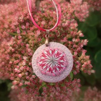 /album/sperky/a328-cervene-paprsky-jpeg/